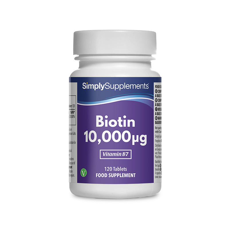 Flacon de compléments alimentaires portant l'étiquette « Biotine 10000μg Simply Supplements », de couleur violette sur fond blanc.
