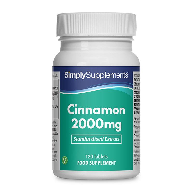 Flacon de compléments alimentaires portant l'étiquette «Cannelle 2000mg Simply Supplements », de couleur vert sur fond blanc.
