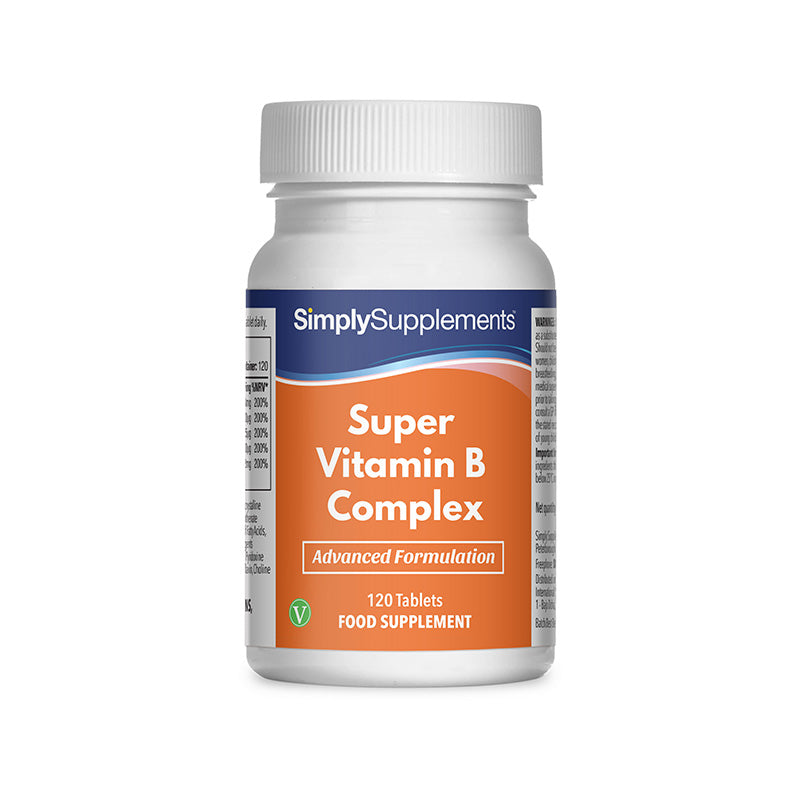 Flacon de compléments alimentaires portant l'étiquette «Complexe Super Vitamine B Simply Supplements », de couleur orange sur fond blanc.
