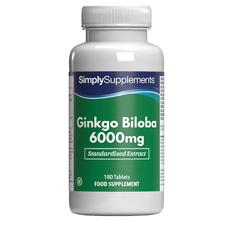 Flacon de compléments alimentaires portant l'étiquette « Ginkgo Biloba 6000mg Simply Supplements », de couleur vert sur fond blanc.
