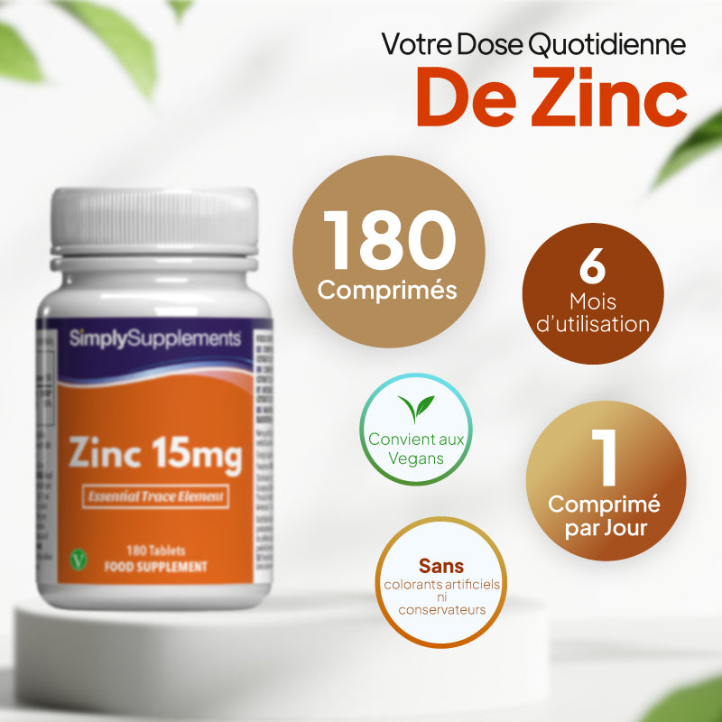 Un flacon de complément alimentaire « SimplySupplements Zinc 15 mg » posé sur un socle blanc, accompagné d'un texte promotionnel en français et d'encarts circulaires indiquant « 180 comprimés », « 6 mois d'utilisation », « 1 comprimé par jour » et « convient aux végétaliens ».