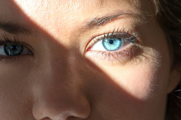 Larmoiement des yeux: 8 causes possibles - IRIS