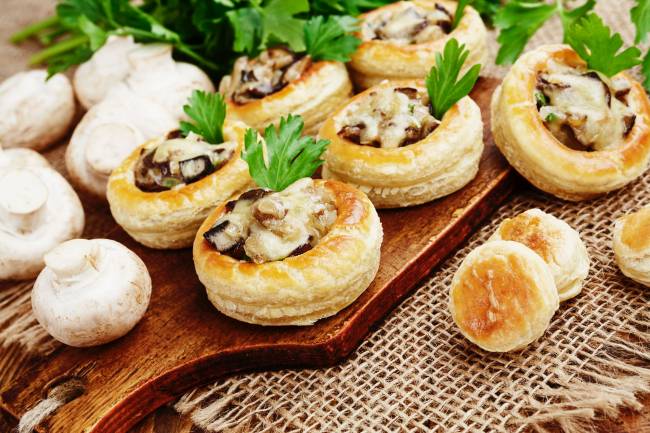 Vol au vent aux girolles, dinde et curcuma